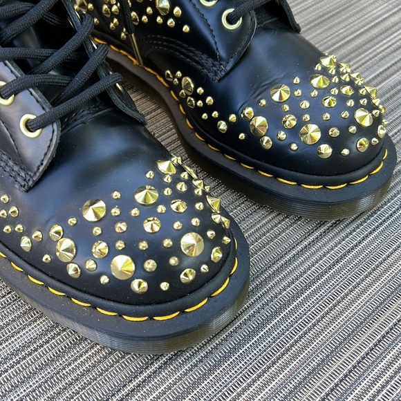 NWOB Dr Martens Midas Gold Metal Studded 1460 Boots~LIMITED  Size EU37 US5M US6L - Picture 5 of 16